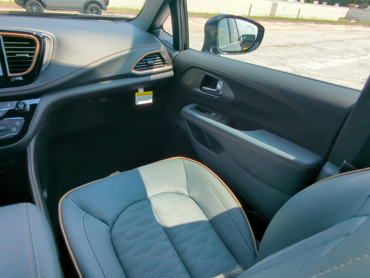 2027 Chrysler Pacifica Pinnacle Winder GA