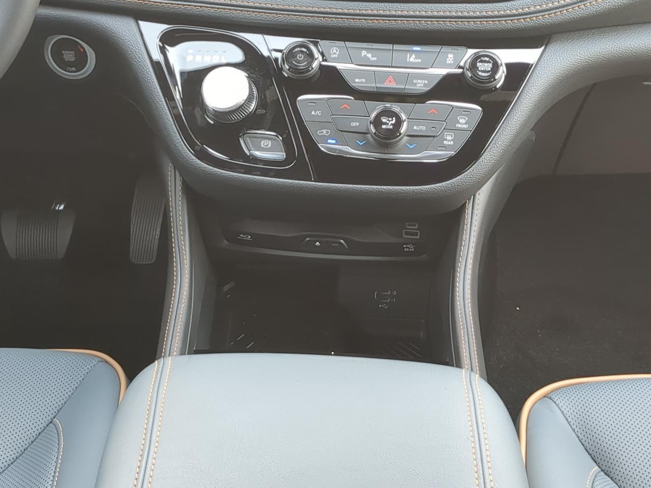 2027 Chrysler Pacifica Pinnacle Winder GA
