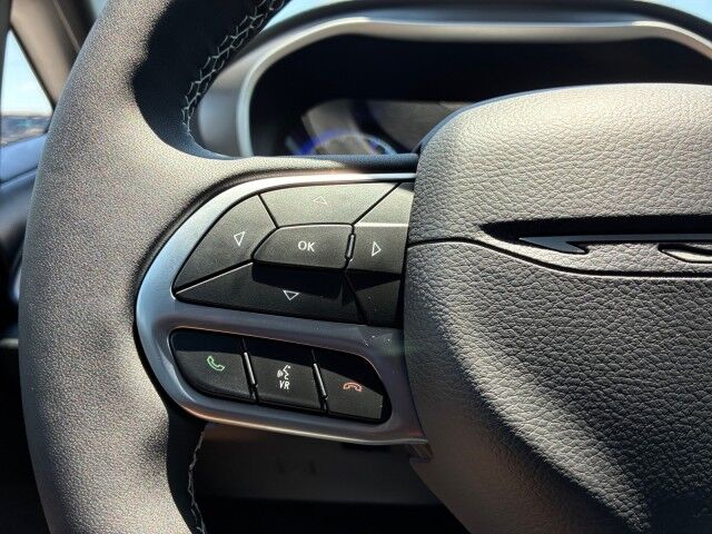 2027 Chrysler Pacifica Select Burnet TX