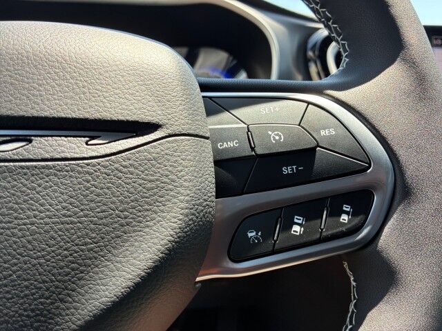 2027 Chrysler Pacifica Select Burnet TX