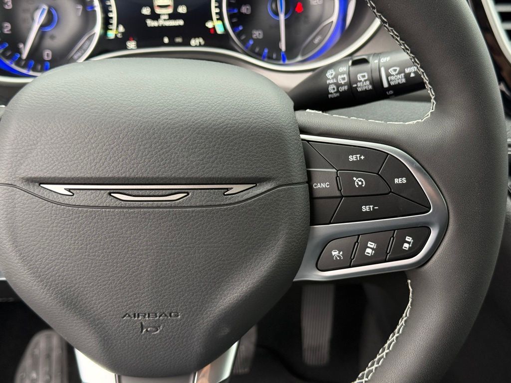 2027 Chrysler Pacifica Select Crestwood KY