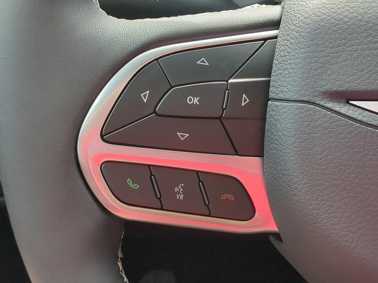 2027 Chrysler Pacifica Select Appleton WI