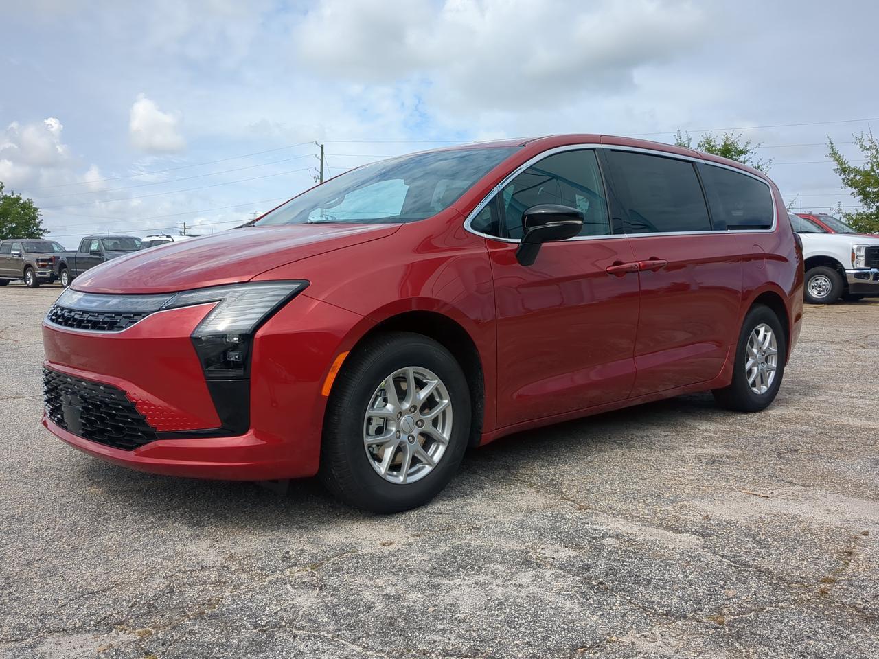 2027 Chrysler Pacifica Select Appleton WI