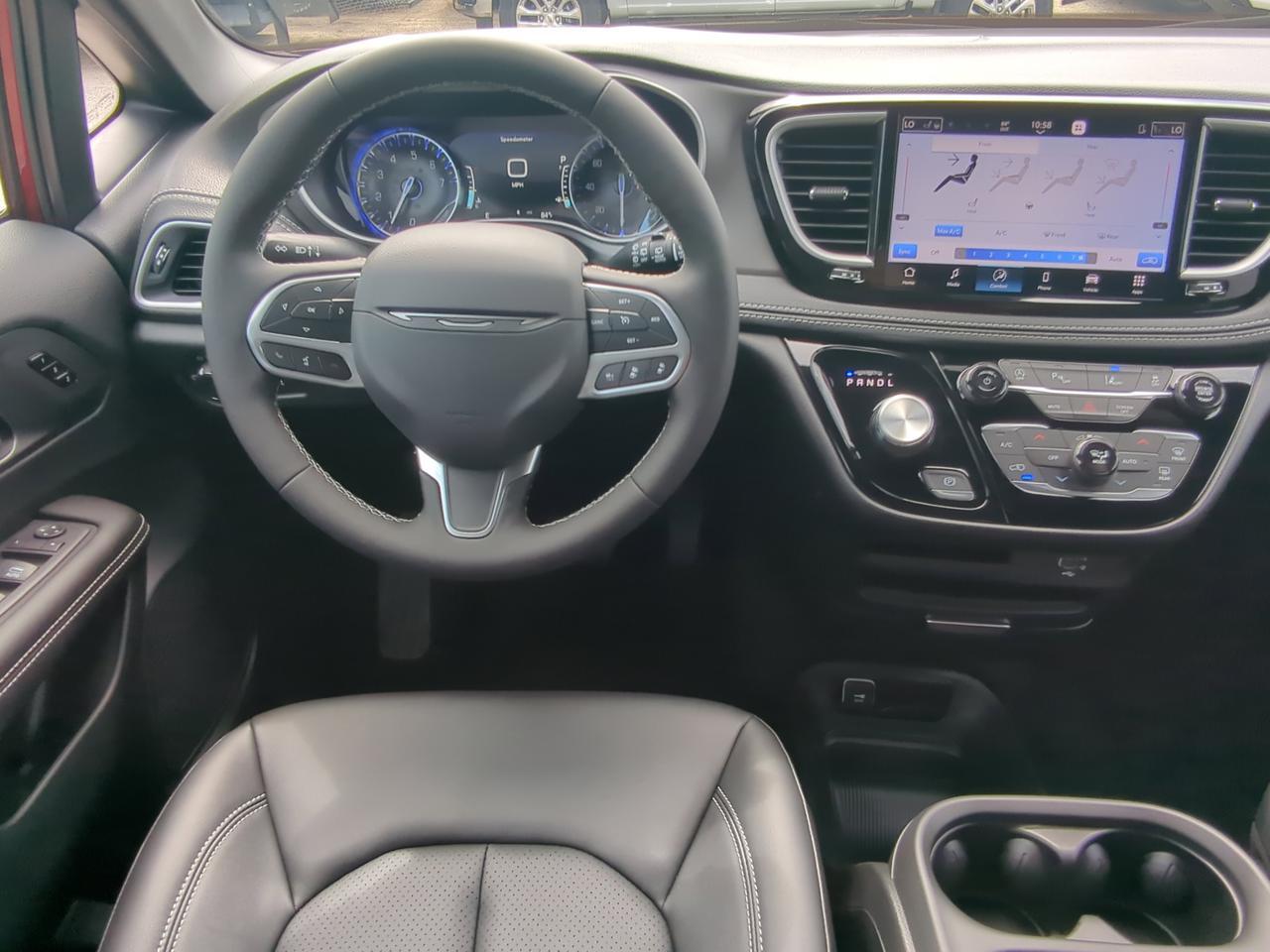 2027 Chrysler Pacifica Select Appleton WI