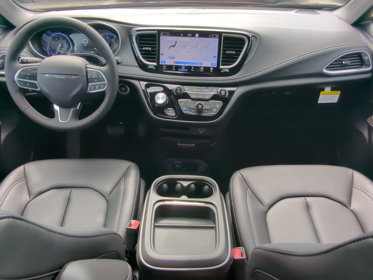 2027 Chrysler Pacifica Select Appleton WI