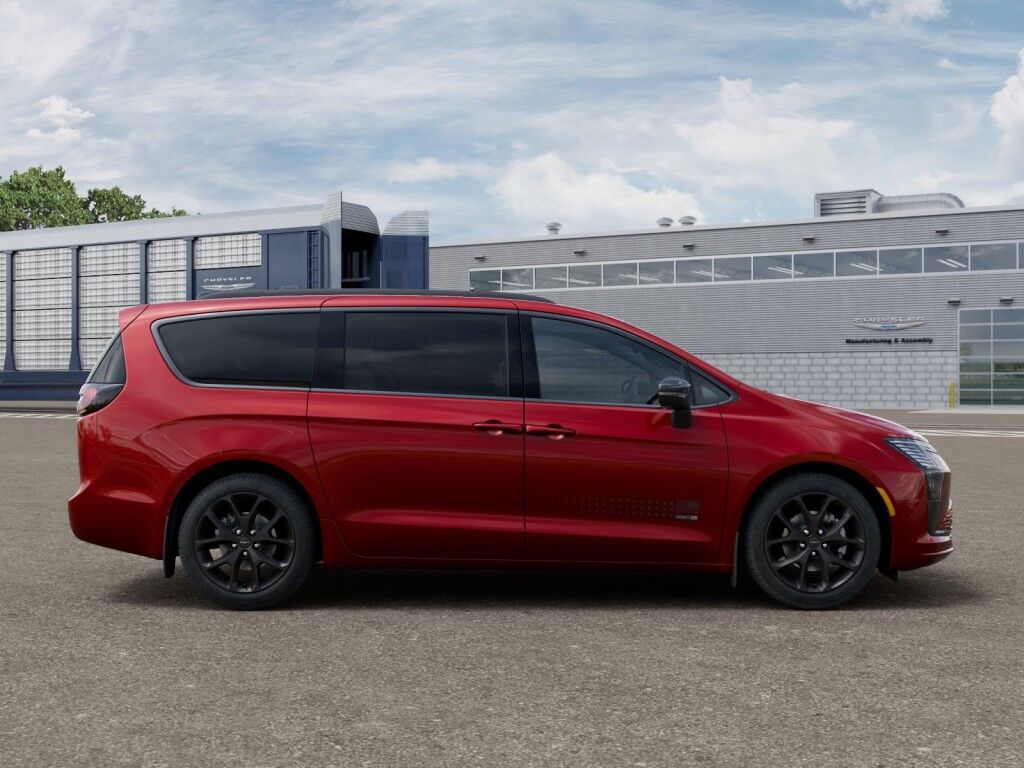 2027 Chrysler Pacifica Select Owego NY