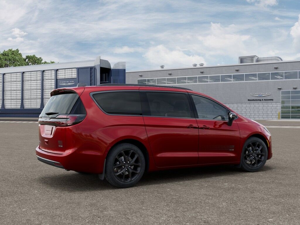 2027 Chrysler Pacifica Select Owego NY