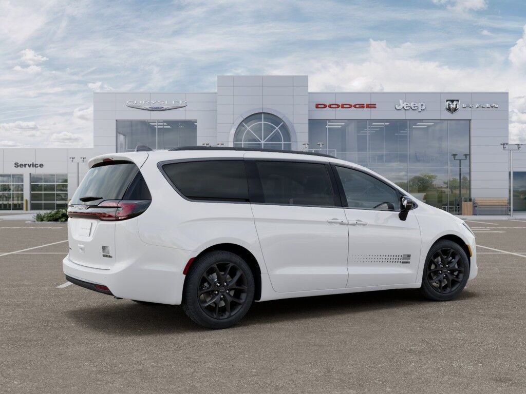 2027 Chrysler Pacifica Select Owego NY