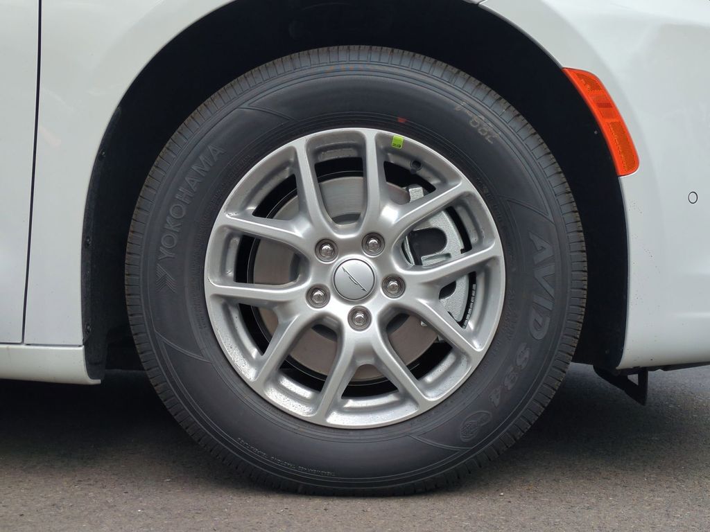 2027 Chrysler Pacifica Select Gresham OR