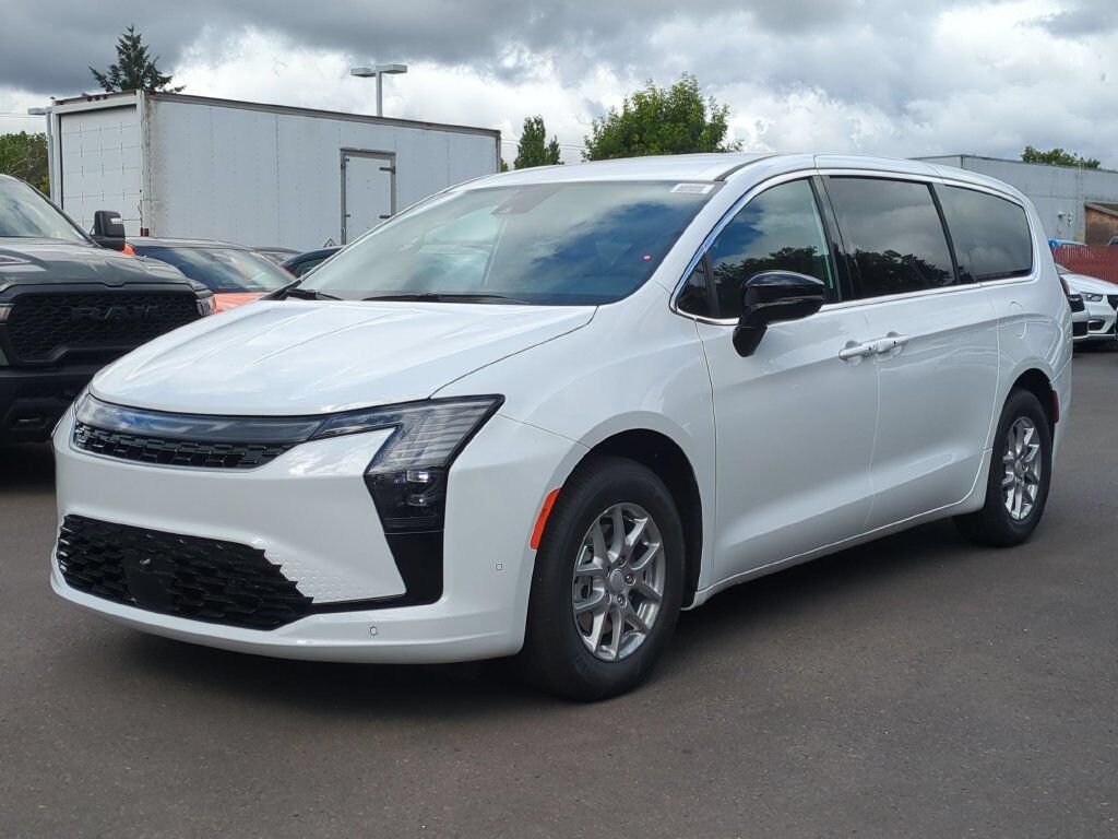2027 Chrysler Pacifica Select Gresham OR