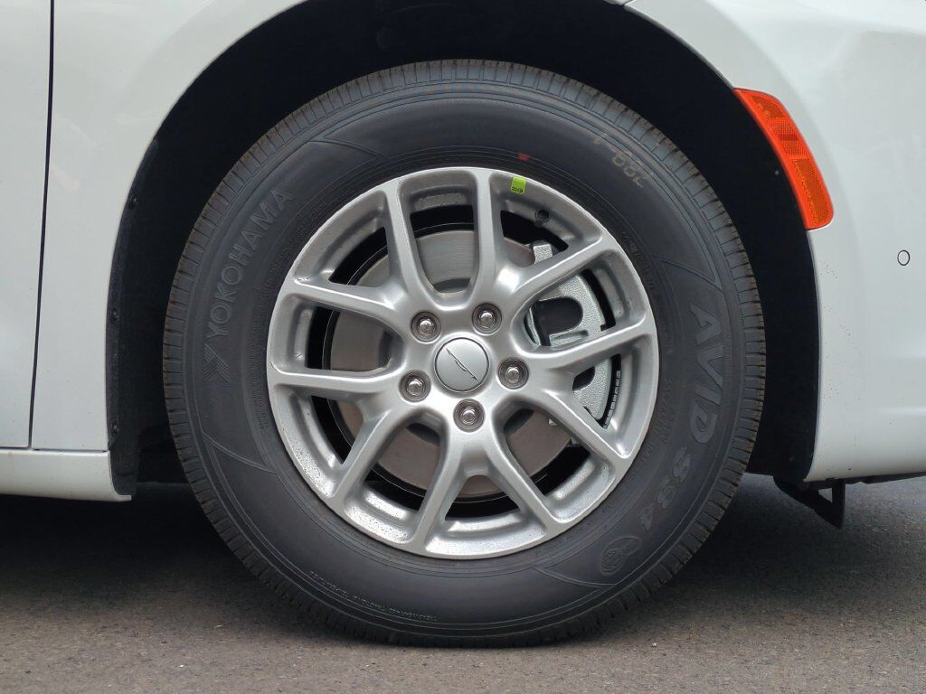 2027 Chrysler Pacifica Select Gresham OR