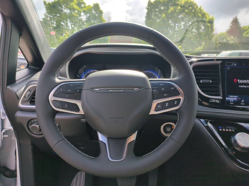 2027 Chrysler Pacifica Select Gresham OR