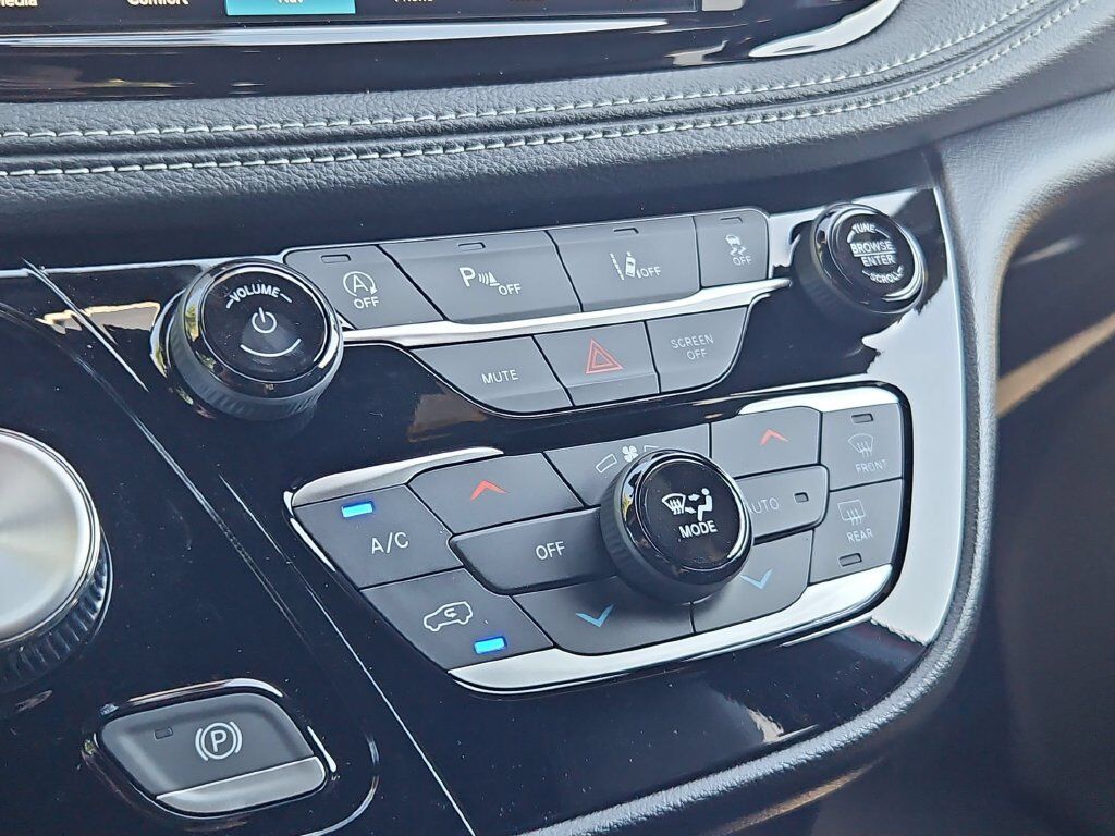 2027 Chrysler Pacifica Select Gresham OR