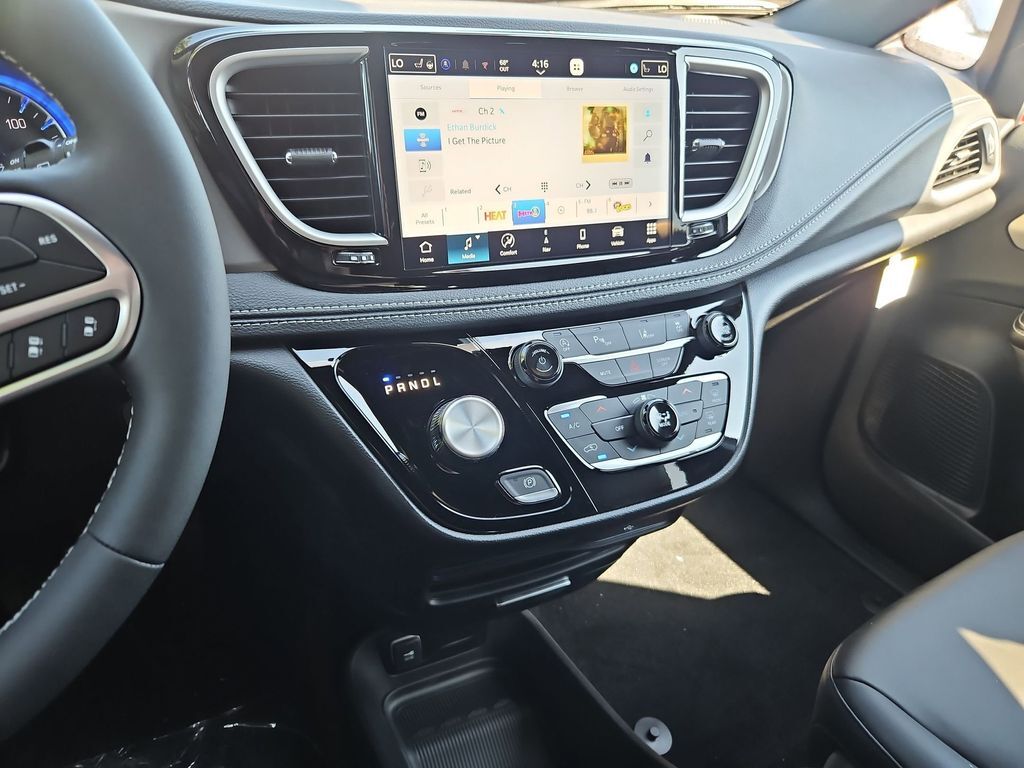 2027 Chrysler Pacifica Select Gresham OR