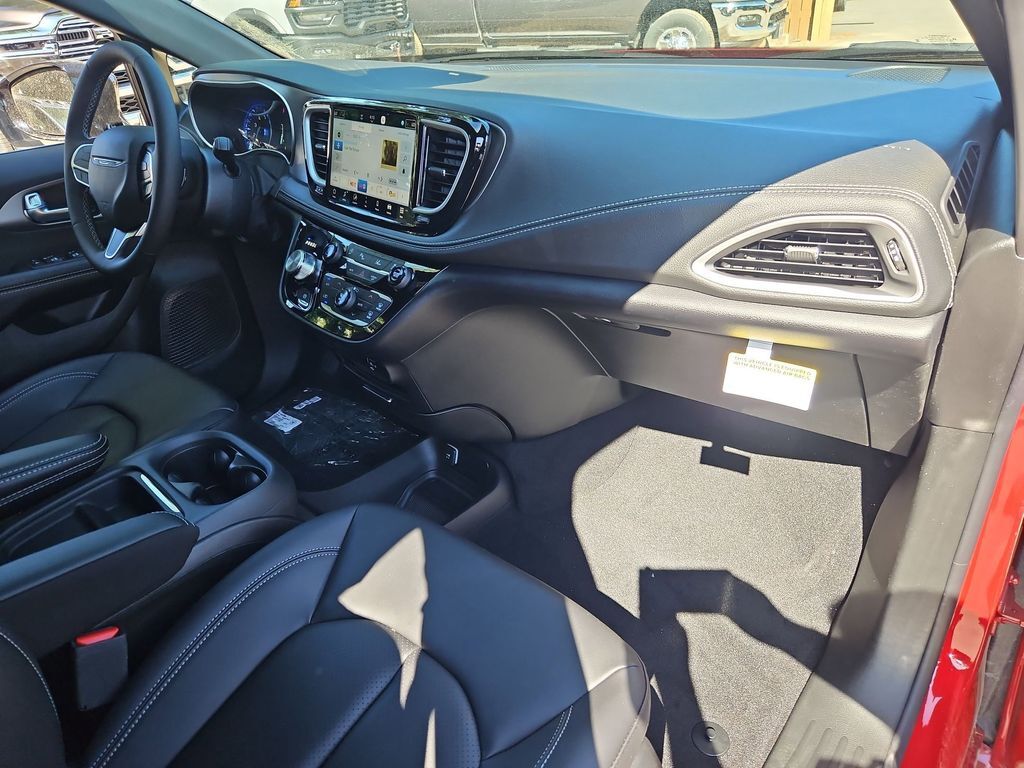 2027 Chrysler Pacifica Select Gresham OR