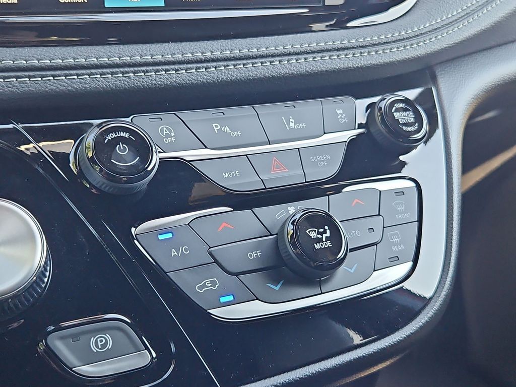 2027 Chrysler Pacifica Select Gresham OR