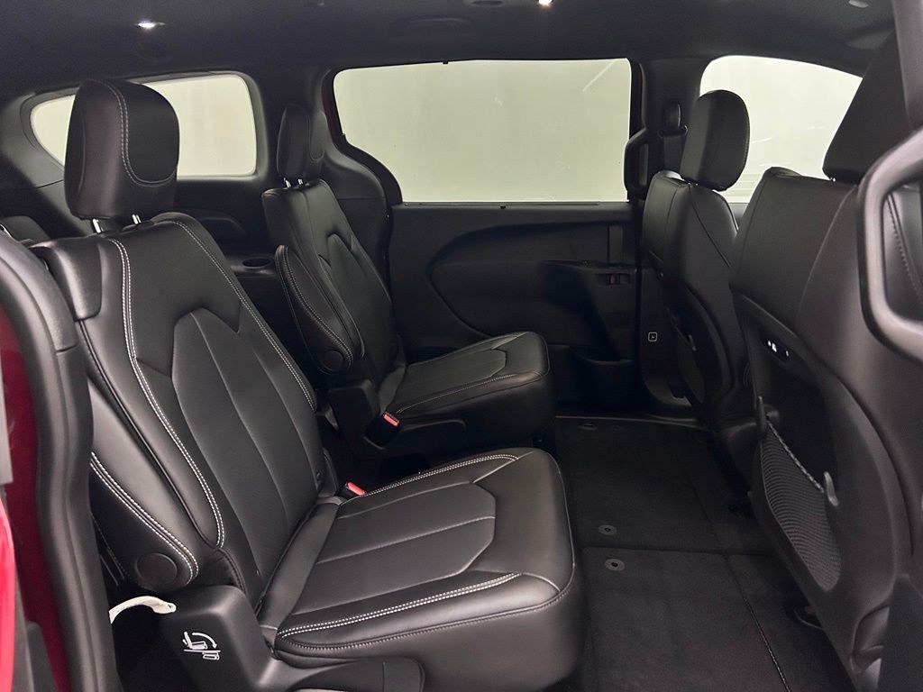 2027 Chrysler Pacifica Select Portland OR