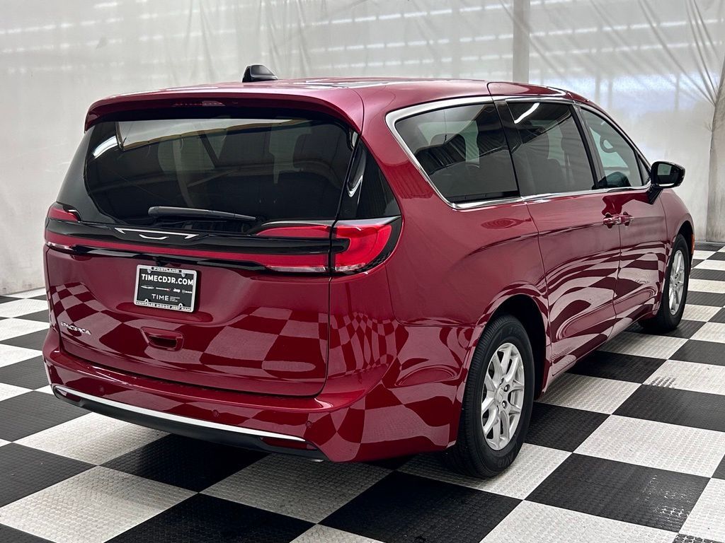 2027 Chrysler Pacifica Select Portland OR