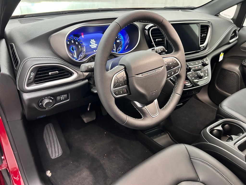 2027 Chrysler Pacifica Select Portland OR