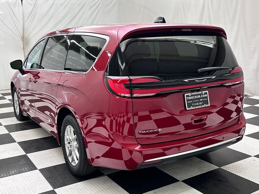 2027 Chrysler Pacifica Select Portland OR