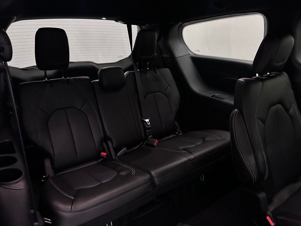 2027 Chrysler Pacifica Select Portland OR