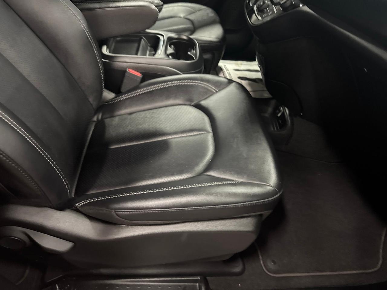 2027 Chrysler Pacifica Select West Burlington IA