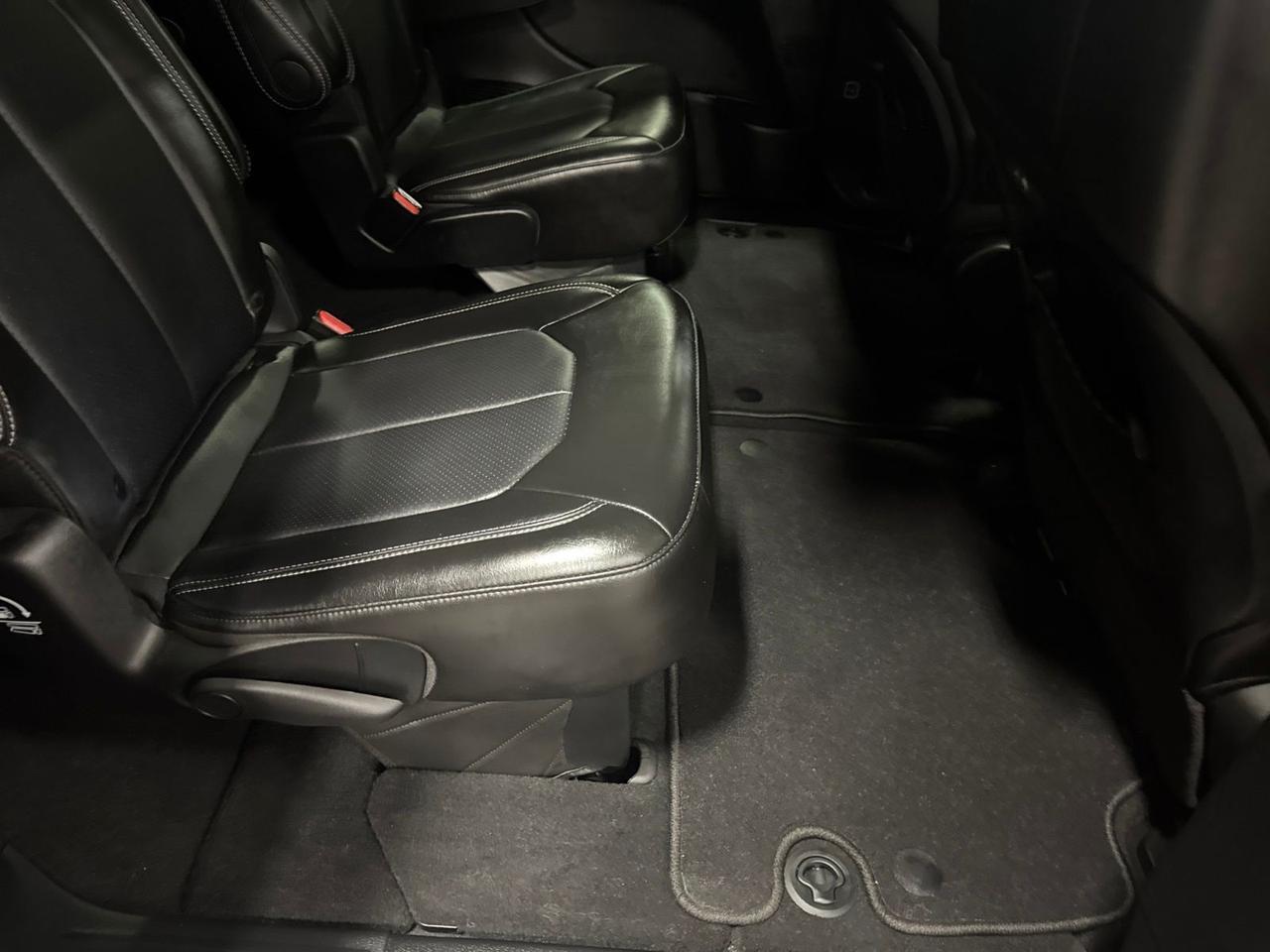 2027 Chrysler Pacifica Select West Burlington IA