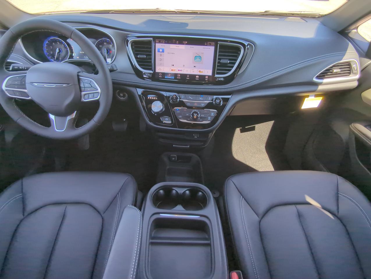 2027 Chrysler Pacifica Select Winder GA
