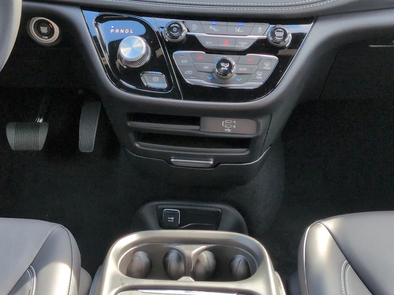 2027 Chrysler Pacifica Select Winder GA