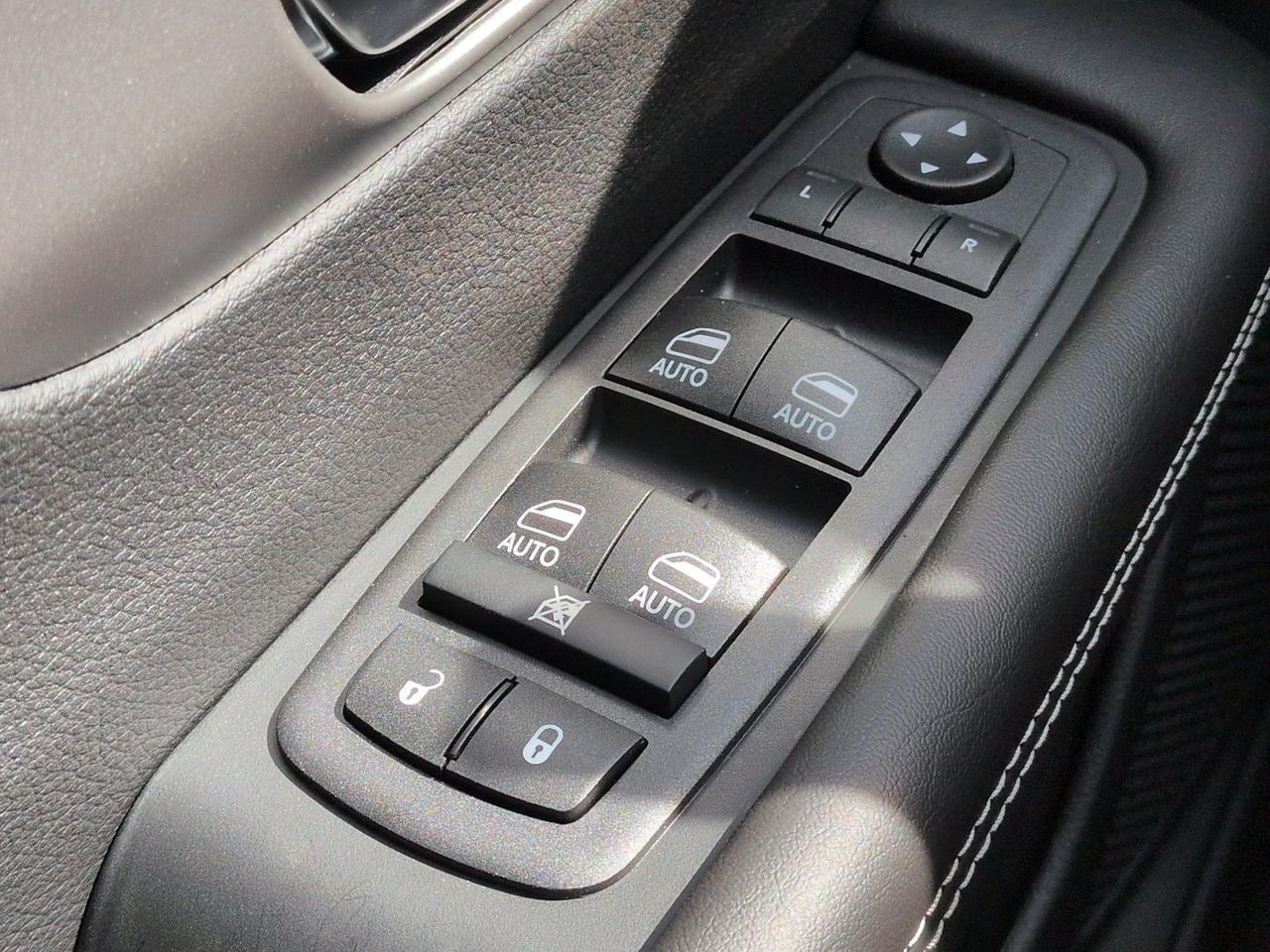 2027 Chrysler Pacifica Select Winder GA