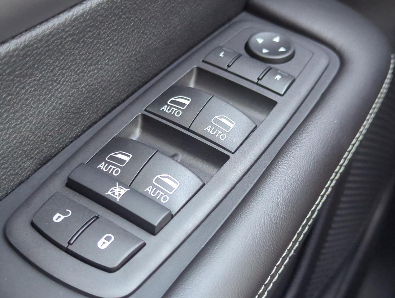 2027 Chrysler Pacifica Select Winder GA