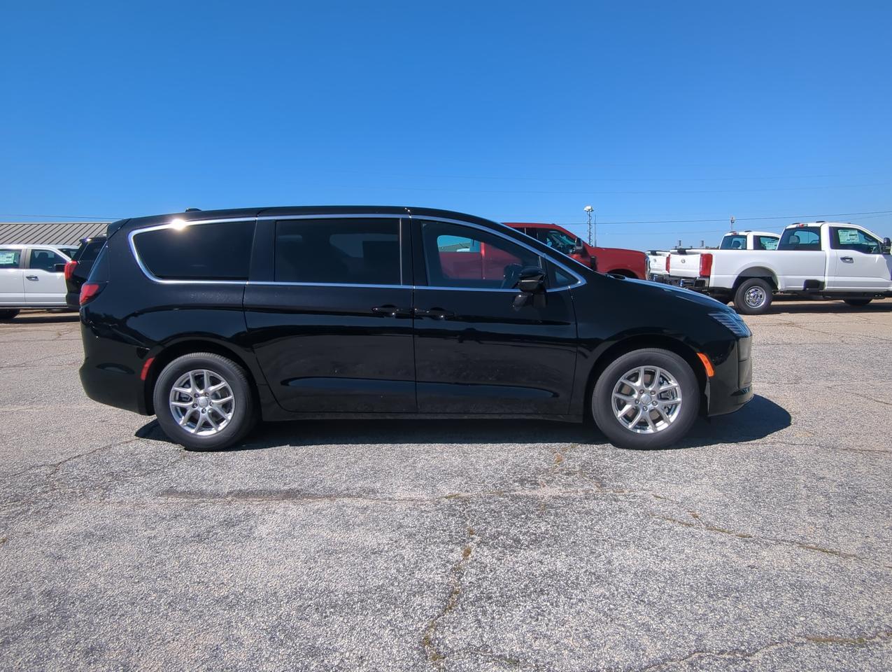 2027 Chrysler Pacifica Select Winder GA