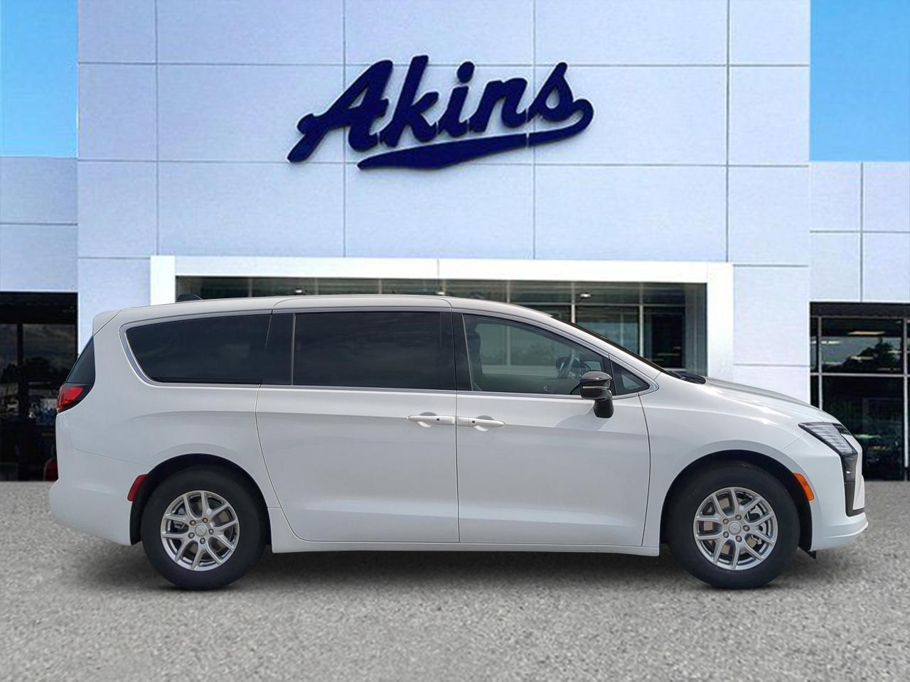 2027 Chrysler Pacifica Select