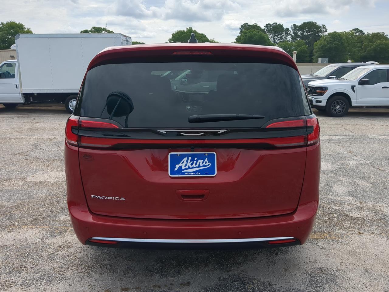 2027 Chrysler Pacifica Select Winder GA