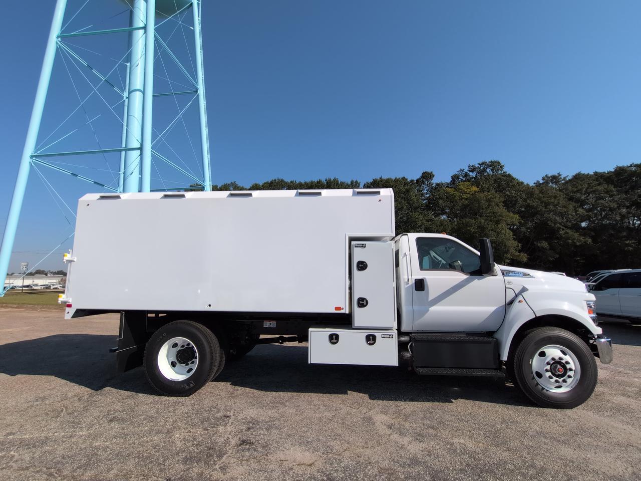 2027 FORD F-750 HGT Appleton WI