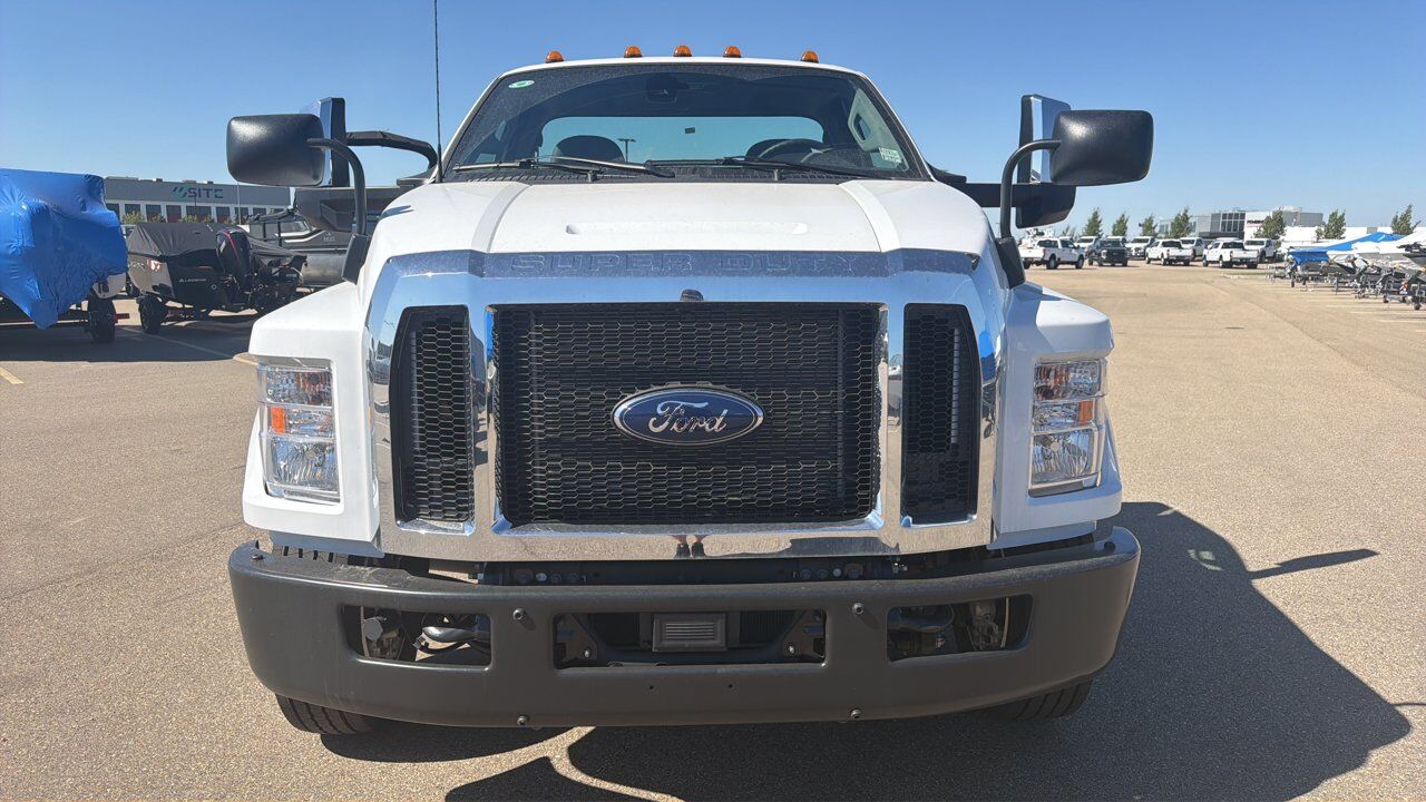 2027 FORD TRUCK Super Duty F-650