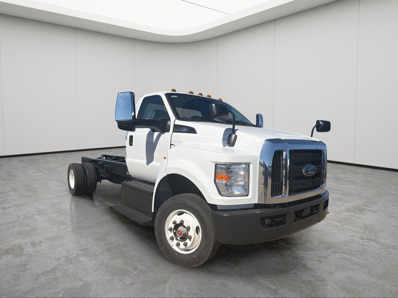 2027 FORD TRUCK Super Duty F-650