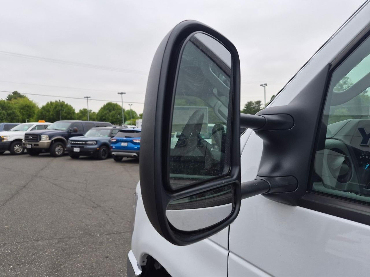2027 Ford E-350SD BOX TRUCK Warrenton VA