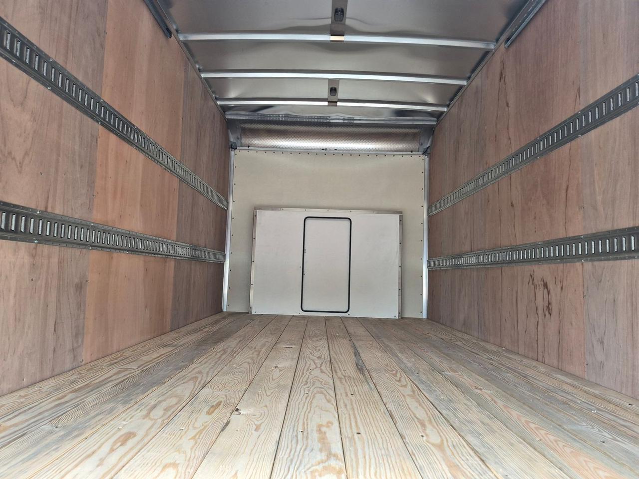 2027 Ford E-350SD BOX TRUCK Warrenton VA