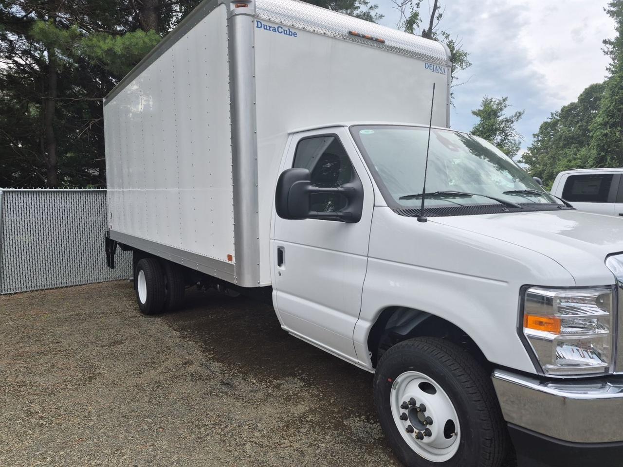 2027 Ford E-450SD BOX TRUCK Warrenton VA