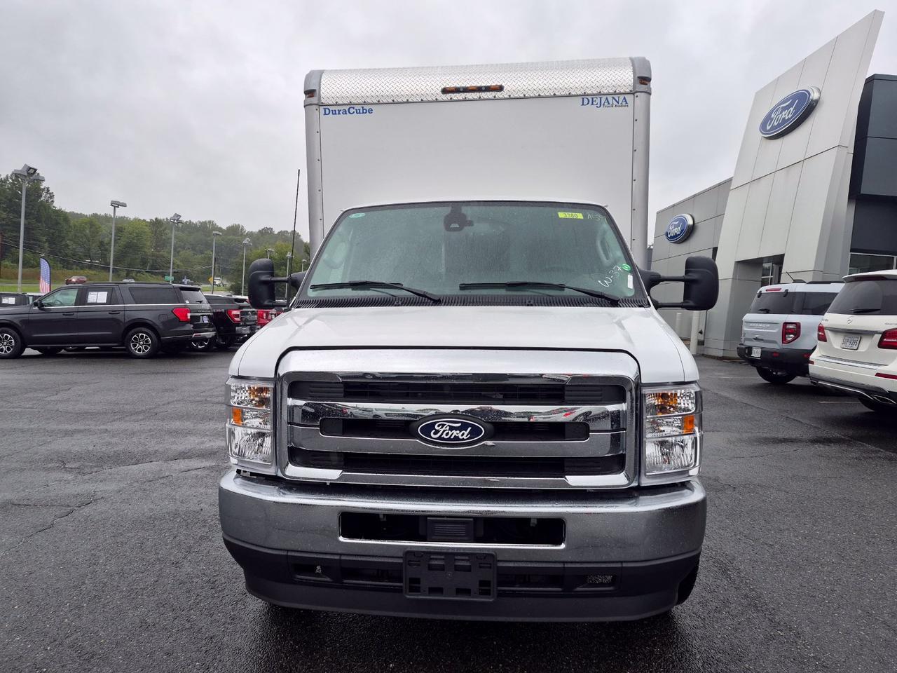 2027 Ford E-450SD Base BOX TRUCK Warrenton VA