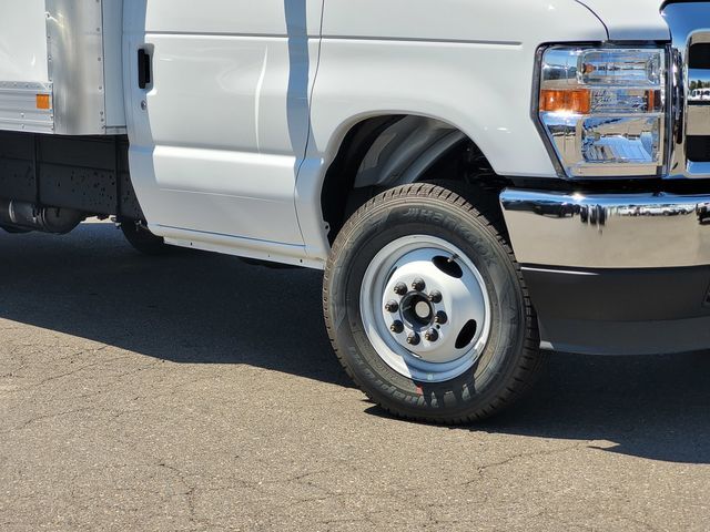 2027 Ford E-450SD Base
