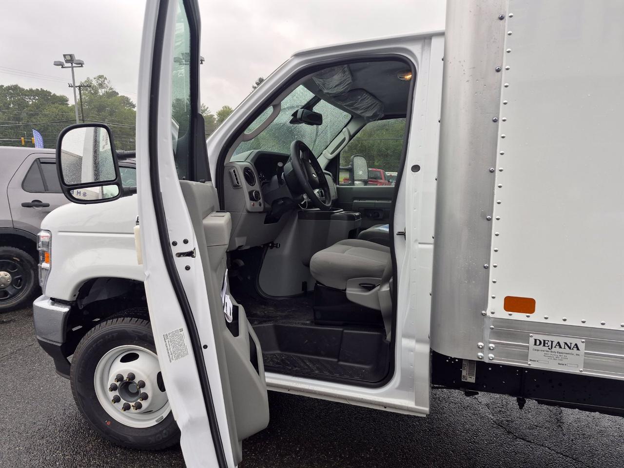 2027 Ford E-450SD Base Warrenton VA