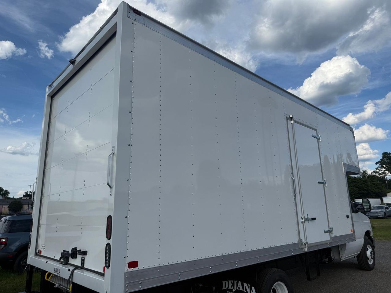 2027 Ford E-450SD DRW Gaithersburg MD