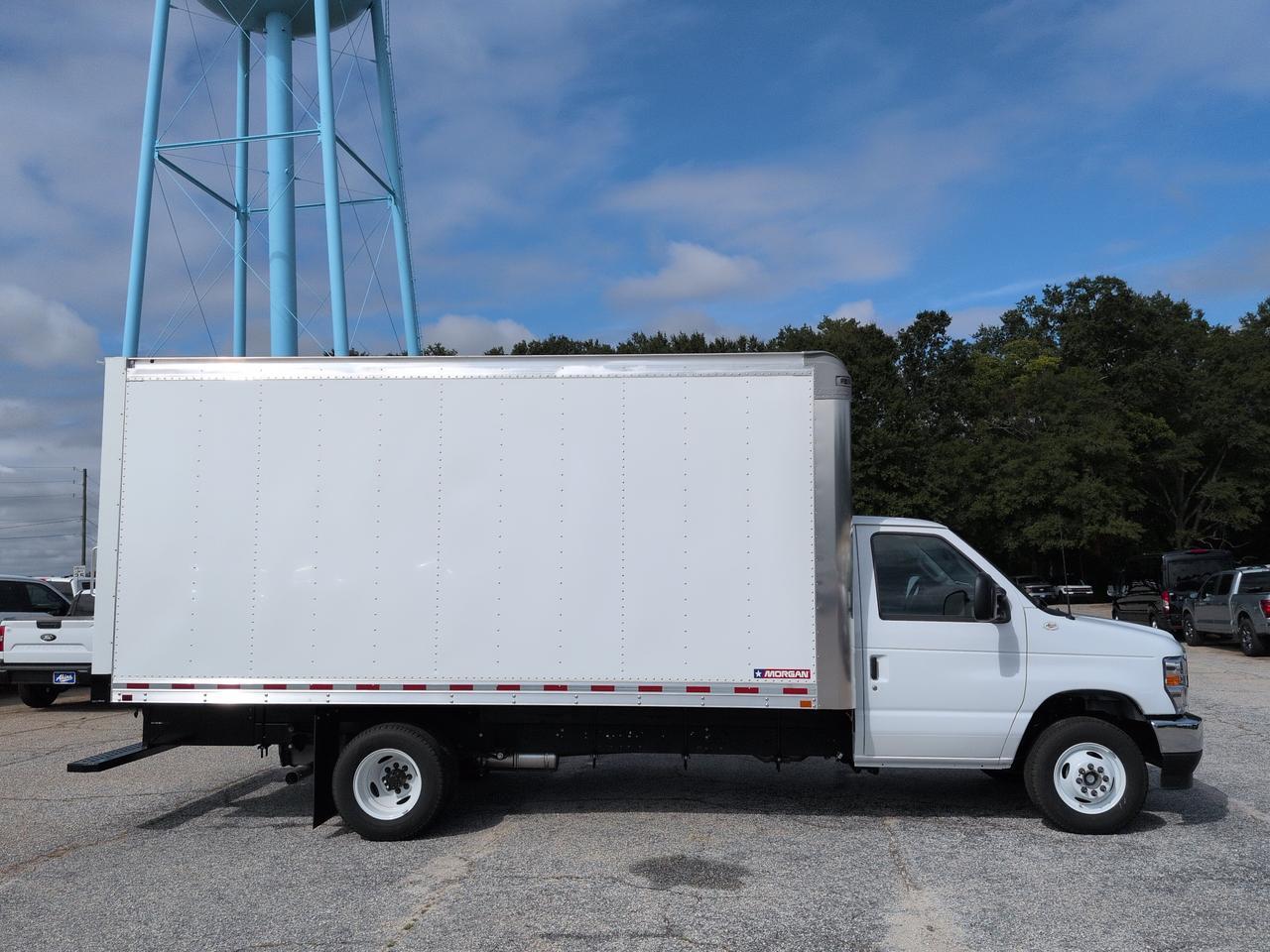 2027 Ford E-Series Cutaway Box Truck Winder GA