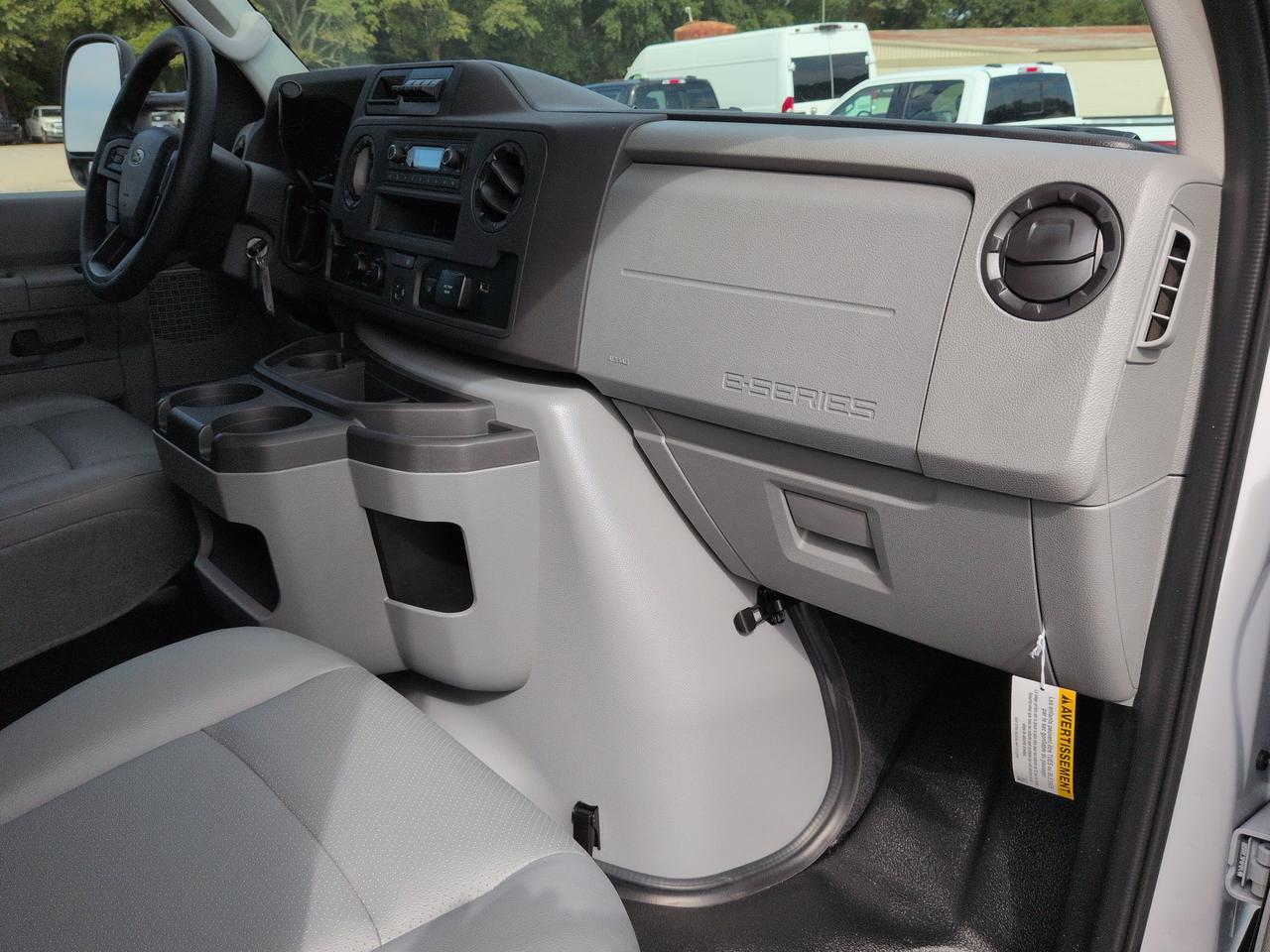2027 Ford E-Series Cutaway Box Truck Winder GA