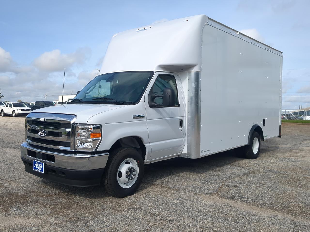 2027 Ford E-Series Cutaway CUTAWAY Appleton WI