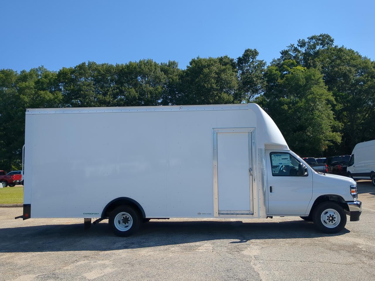 2027 Ford E-Series Cutaway CUTAWAY