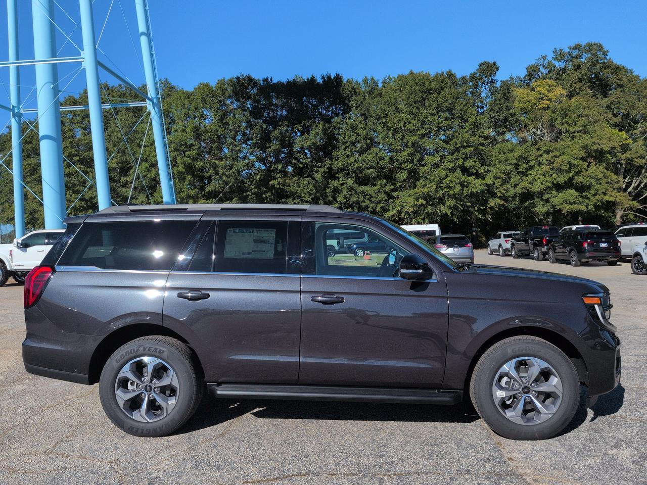 2027 Ford Expedition Active