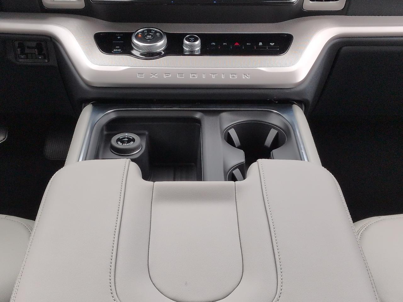 2027 Ford Expedition Active Winder GA